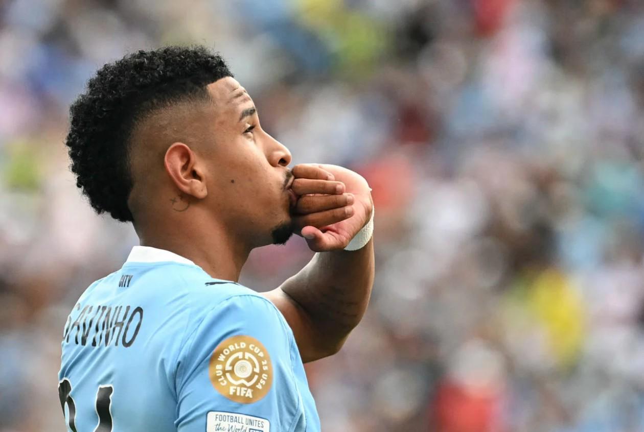 Jiuyou Sports-英媒：热刺关窗前一直在尝试签下萨维尼奥，但被瓜迪奥拉阻止